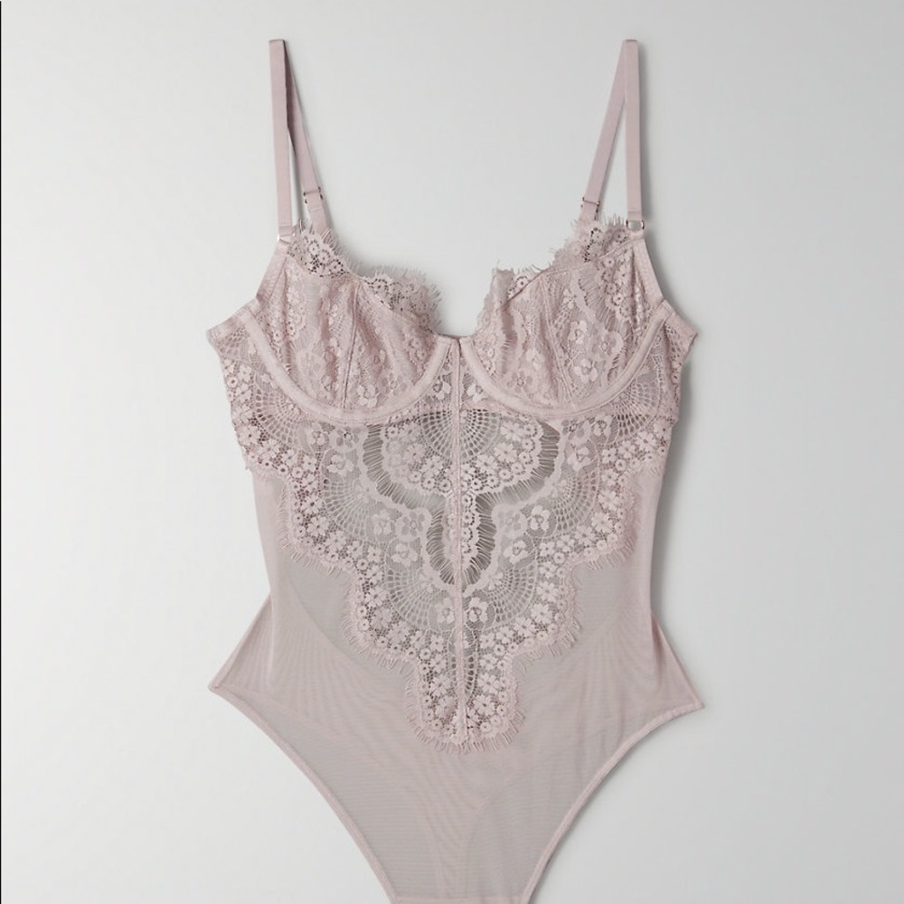 Aritzia BABATON Encore Bodysuit